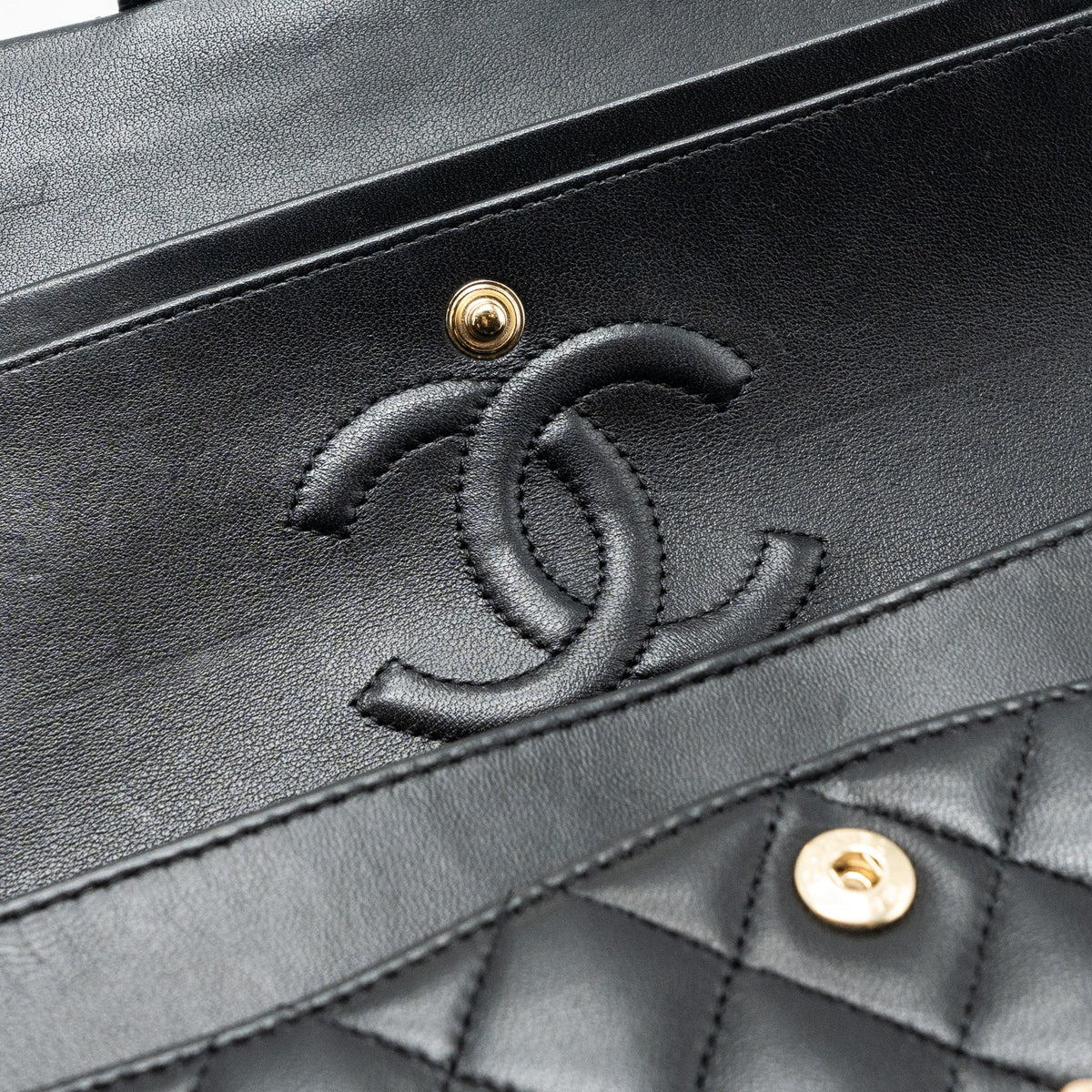 chanel-small-classic-double-flap-bag-lambskin-black-rghwmicrochip