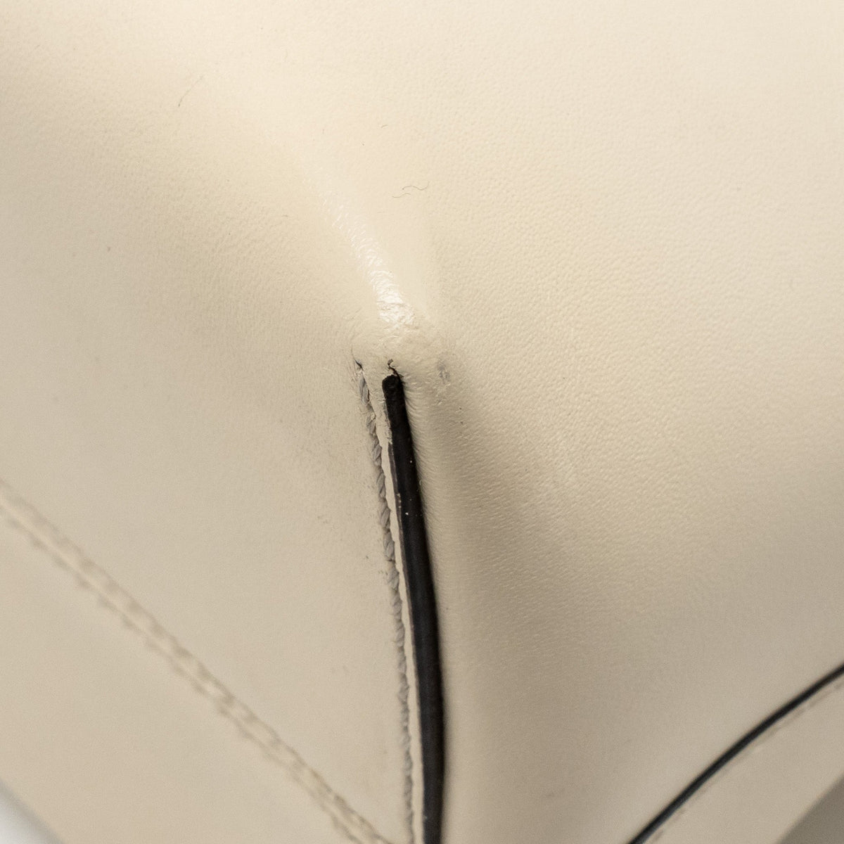 fendi-by-the-way-boston-bag-calfskin-light-beige-shw