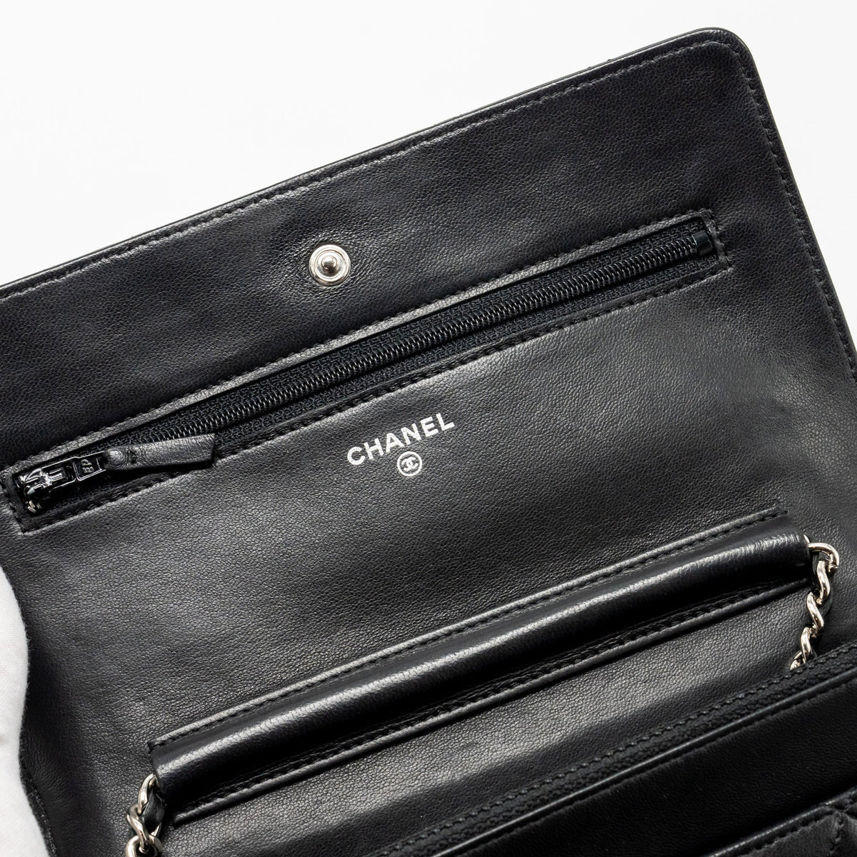 chanel-classic-wallet-on-chain-lambskin-black-shw-3