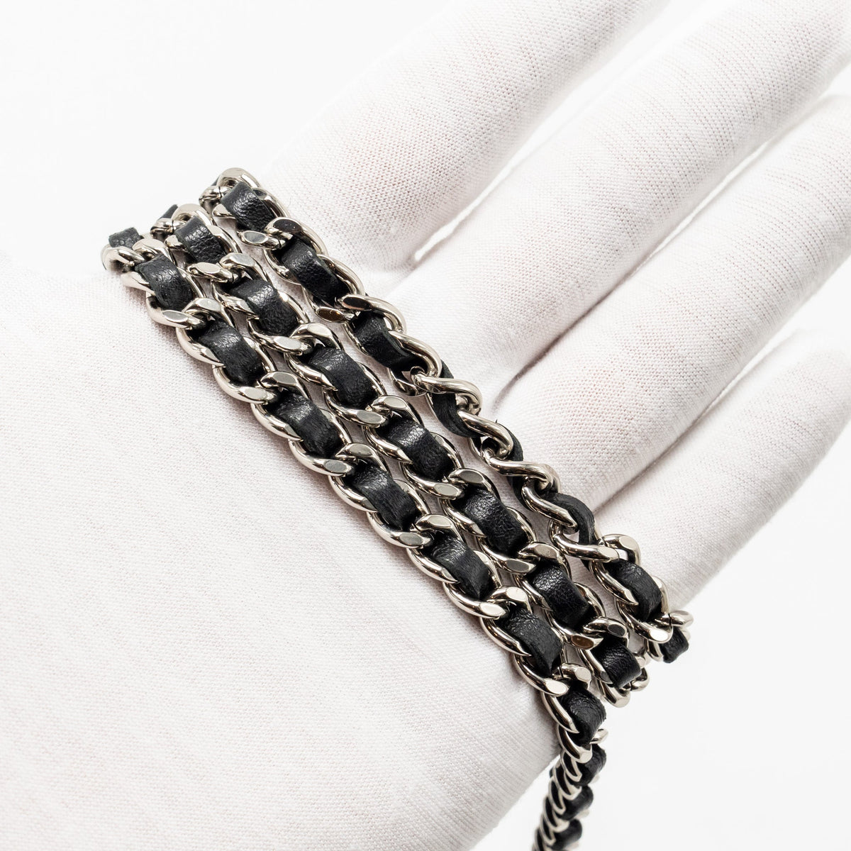 chanel-classic-wallet-on-chain-lambskin-black-shw-3