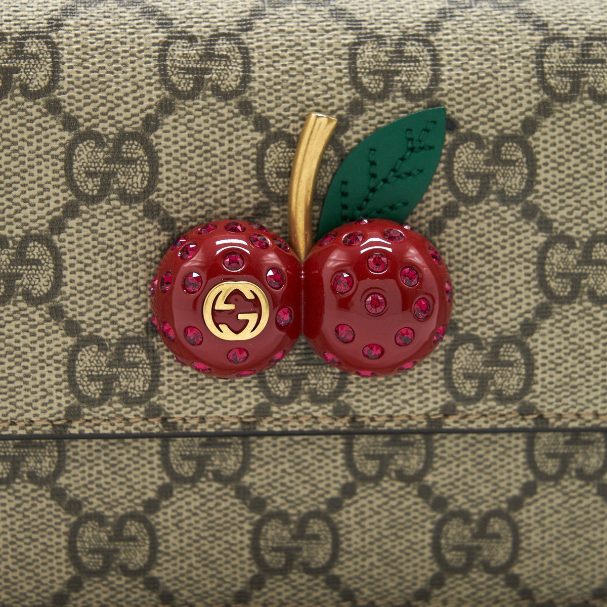gucci-cherries-wallet-on-chain