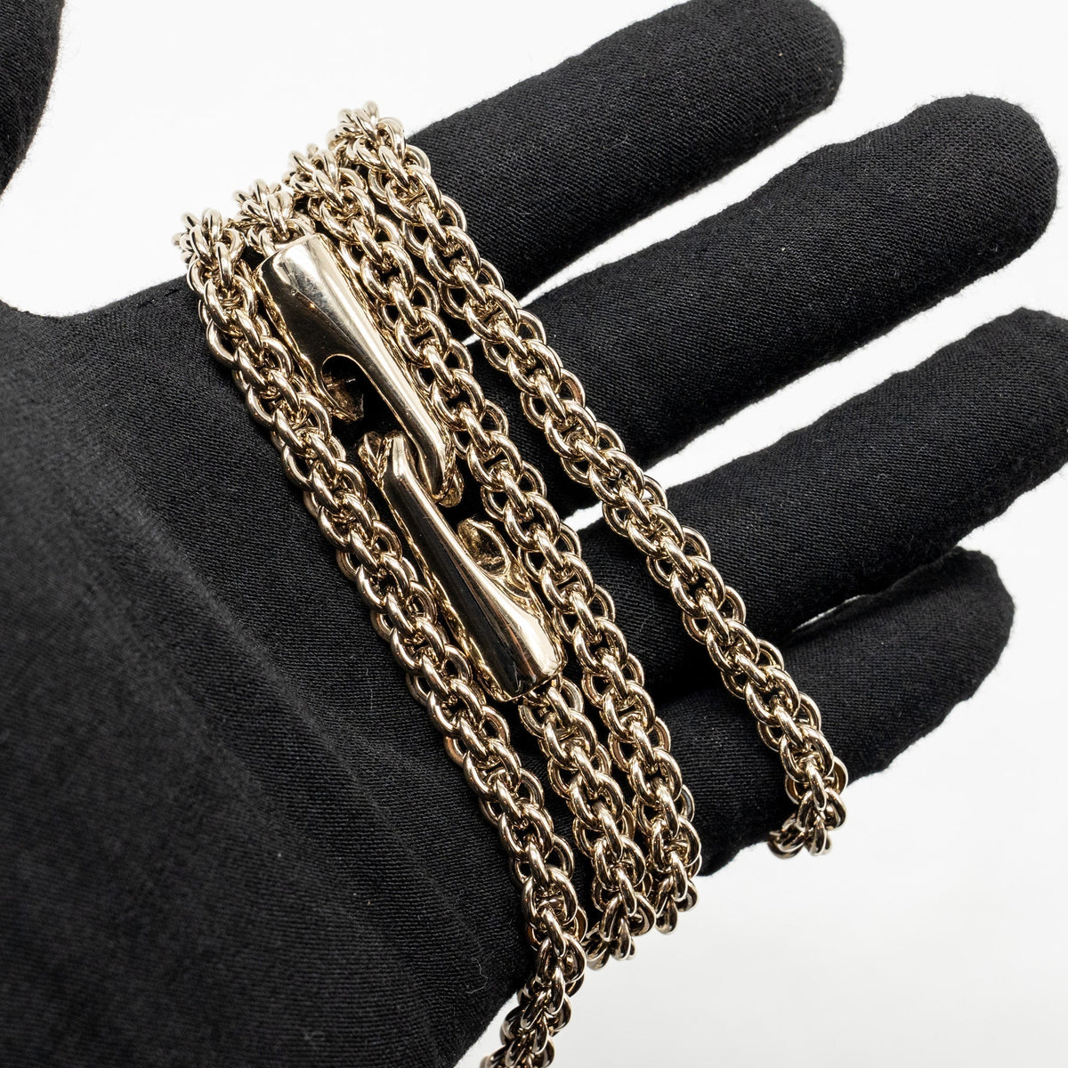 valentino-medium-rockstud-spike-bag-lambskin-nappa-light-grey-lghw