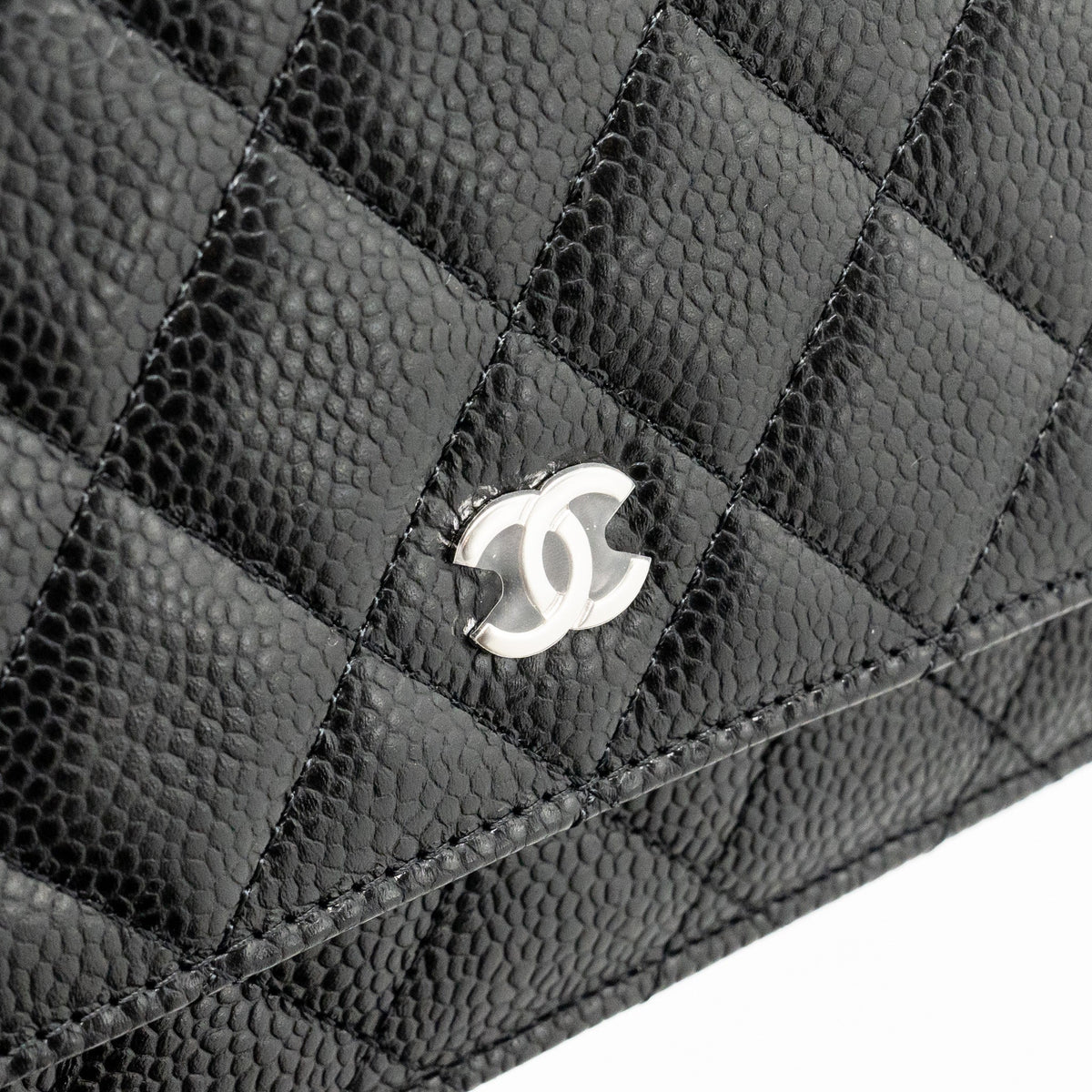 chanel-classic-wallet-on-chain-caviar-black-shw-microchip-8