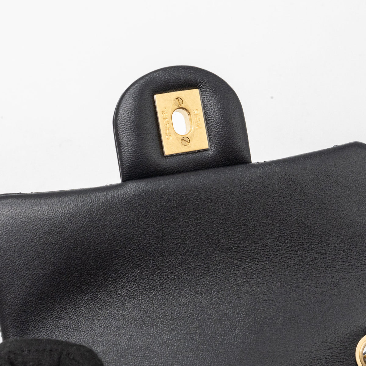 chanel-pearl-crush-mini-square-flap-bag-lambskin-black-ghwmicrochip