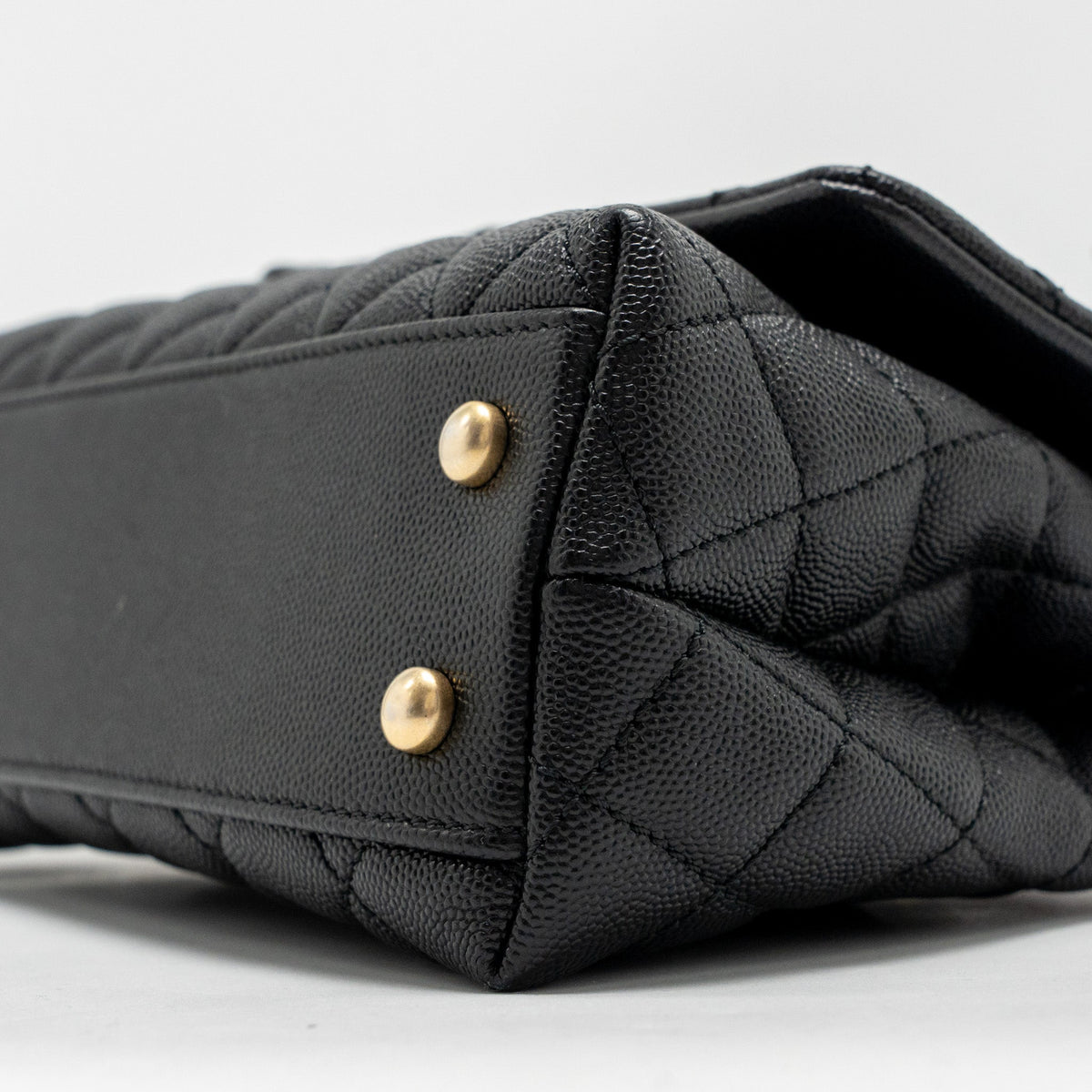 chanel-small-coco-handle-with-snake-embossed-handle-caviar-black-ghw