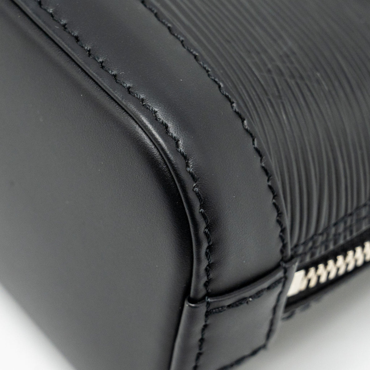 louis-vuitton-alma-nano-epi-black-ghw