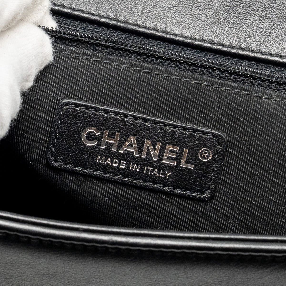 chanel-new-medium-boy-bag-calfskin-black-ruthenium-hardware