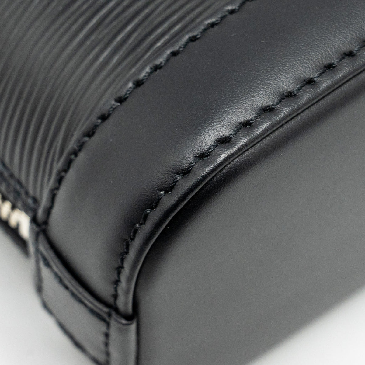 louis-vuitton-alma-nano-epi-black-ghw