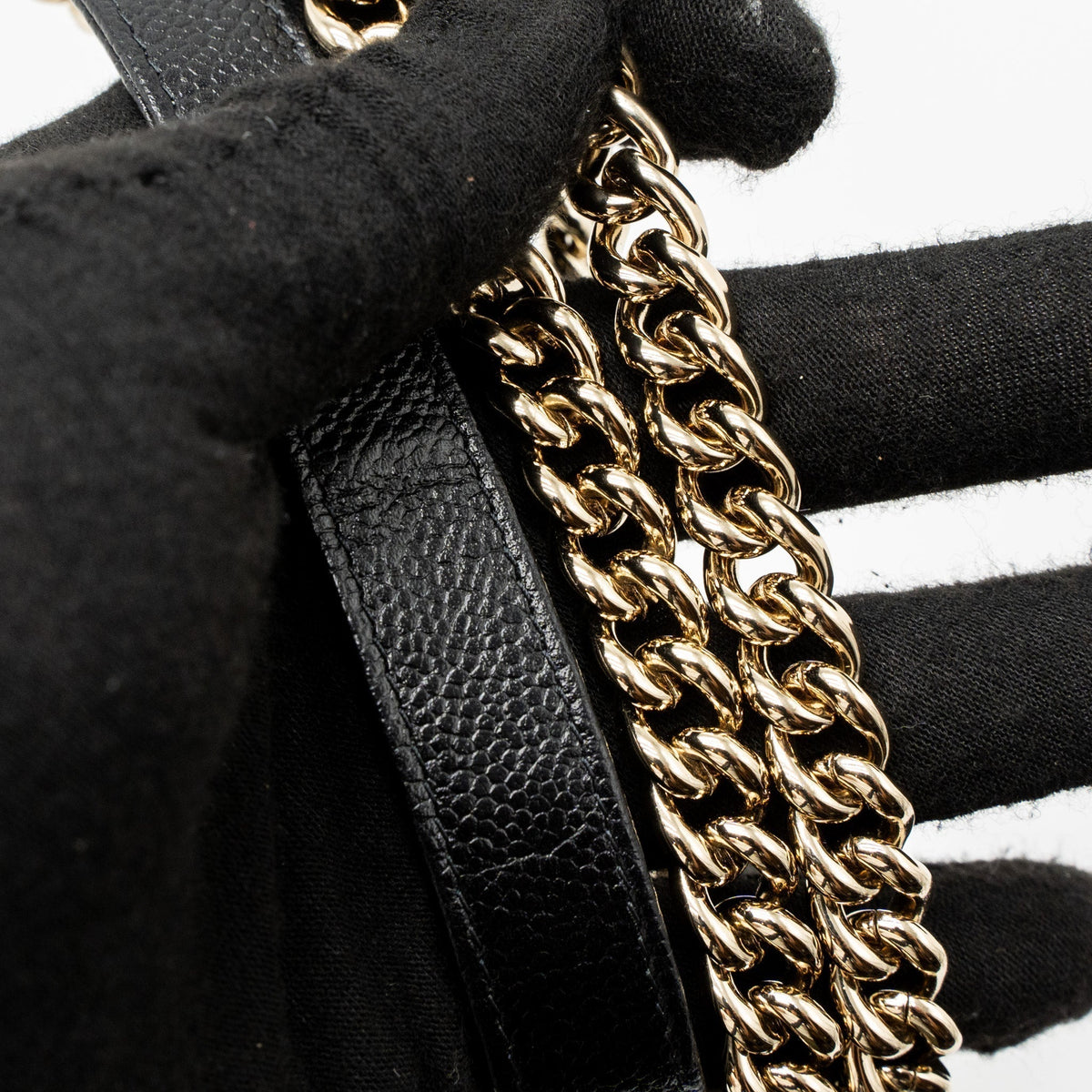 chanel-vertical-phone-pouch-caviar-black-lghw