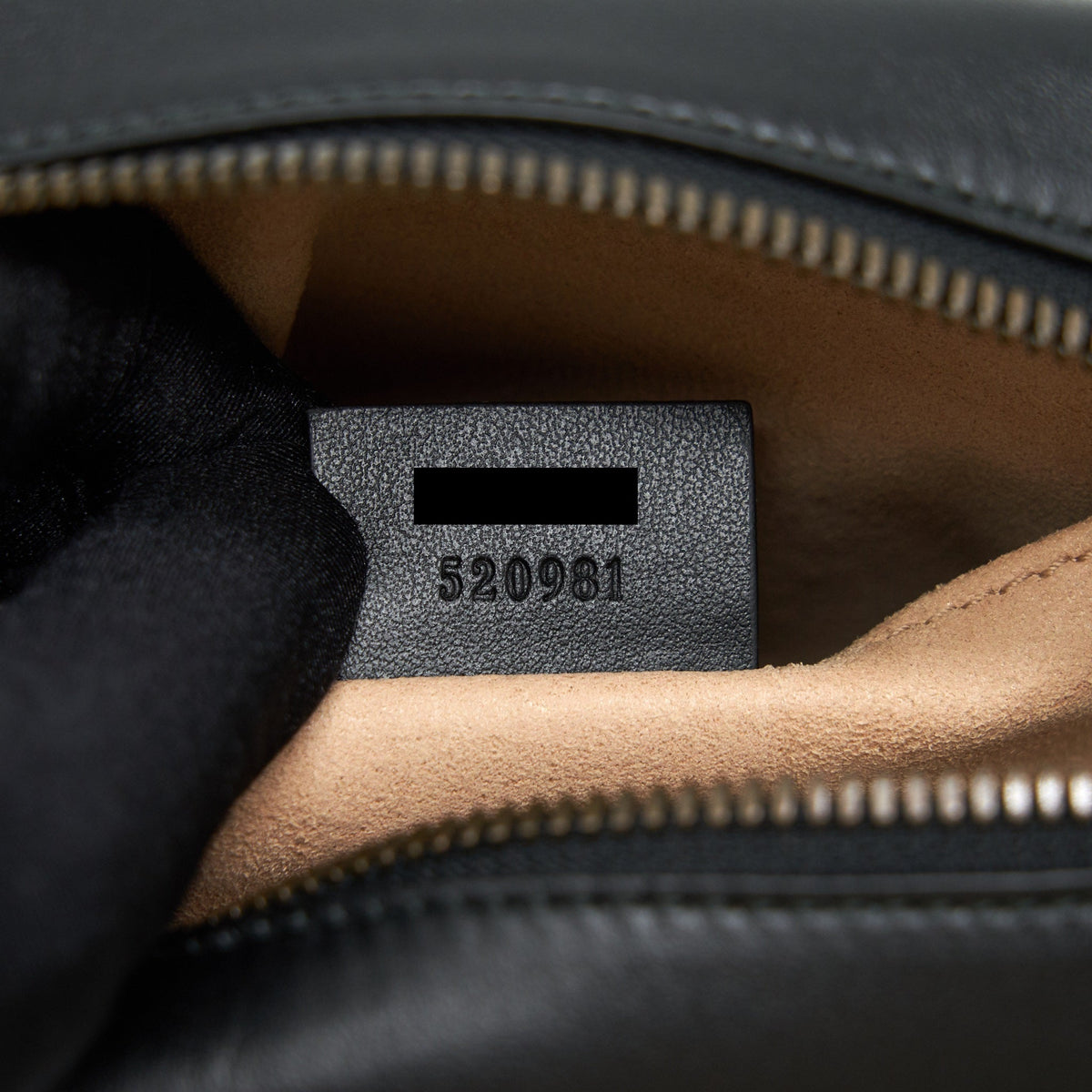 gucci-gg-marmont-small-camera-bag-black