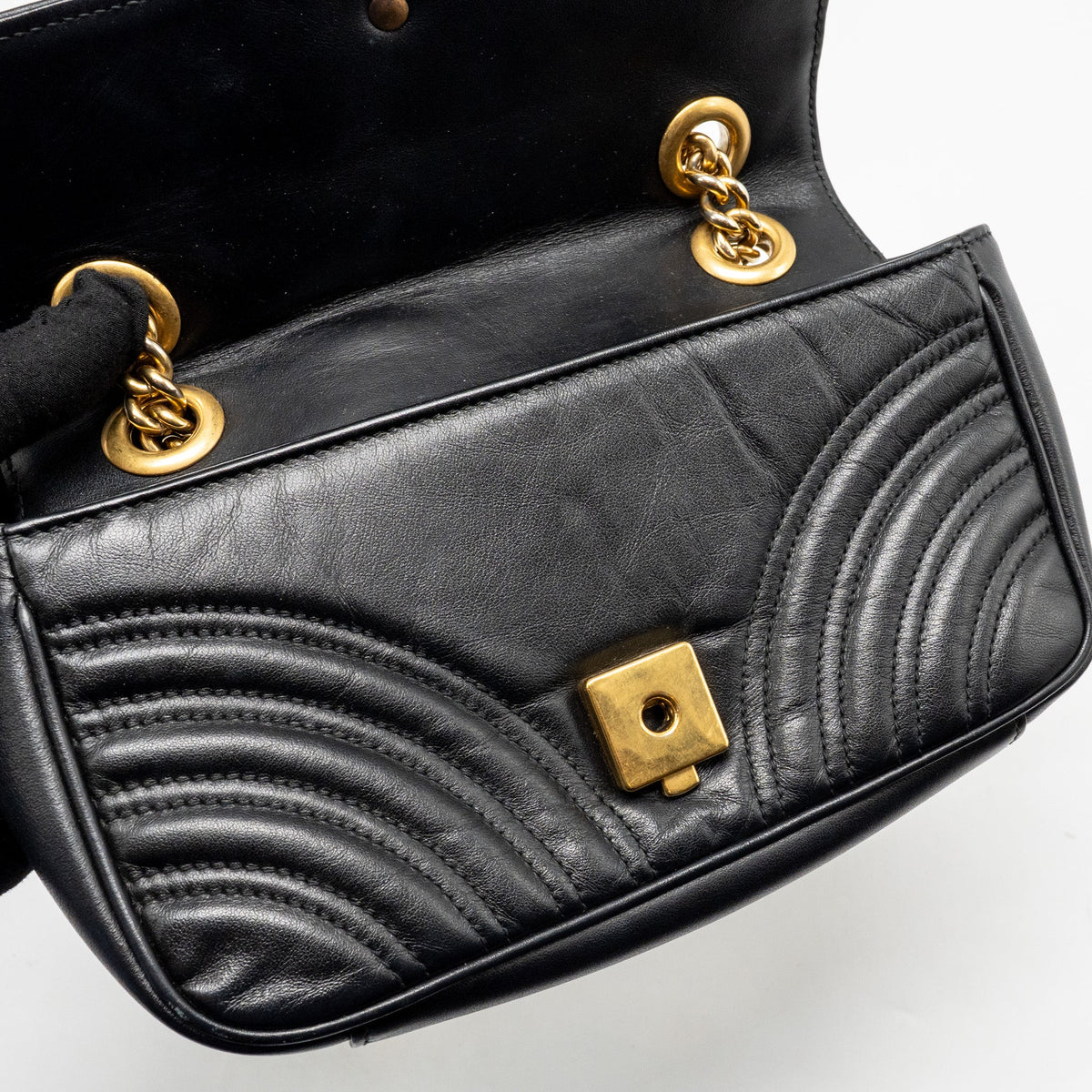 gucci-small-gg-marmont-shoulder-bag-calfskin-black-ghw-copy