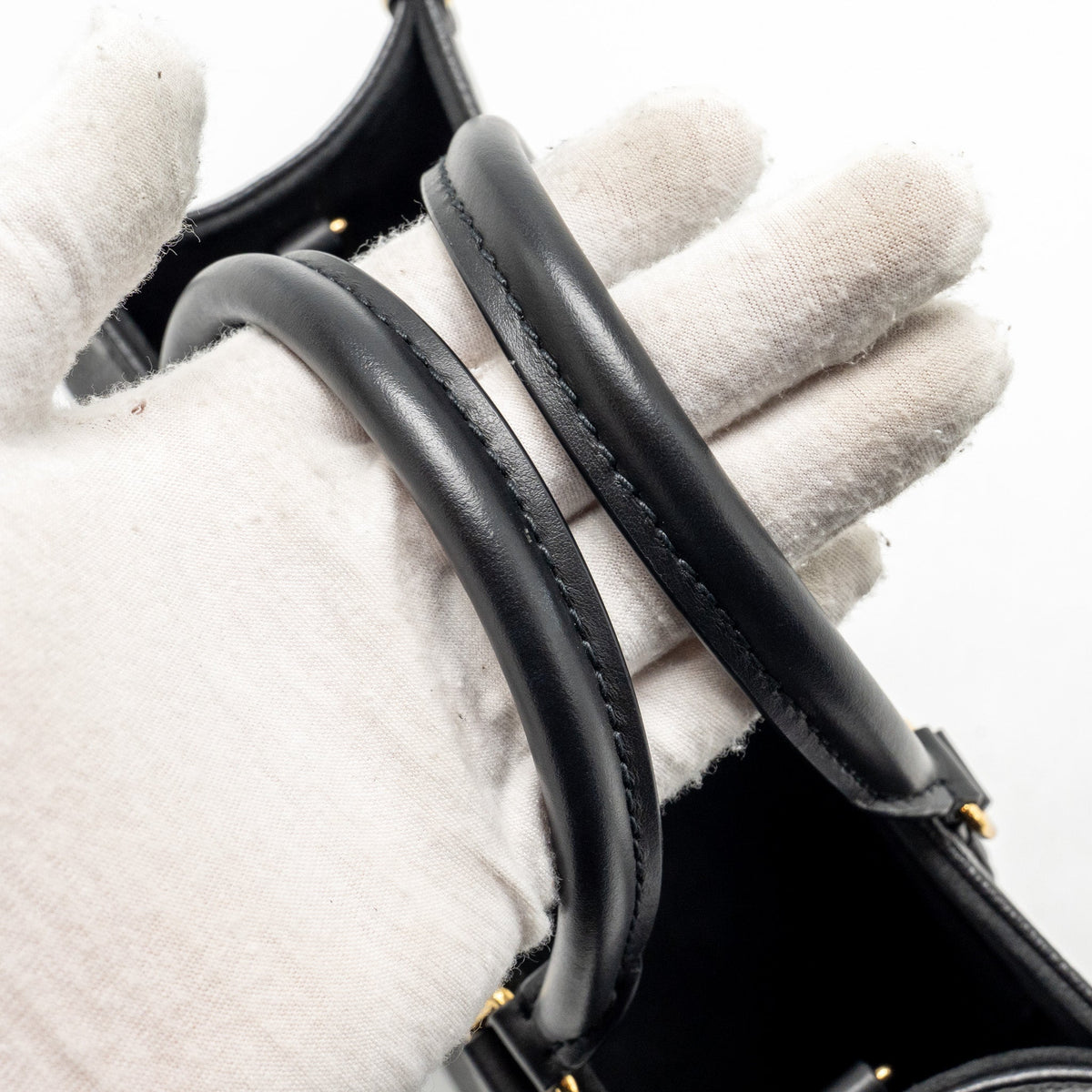 louis-vuitton-onthego-pm-monogram-calfskin-black-ghw