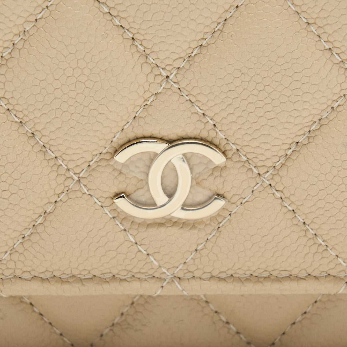 chanel-wallet-on-chain-with-detailed-chain-caviar-beige-lghw-microchip
