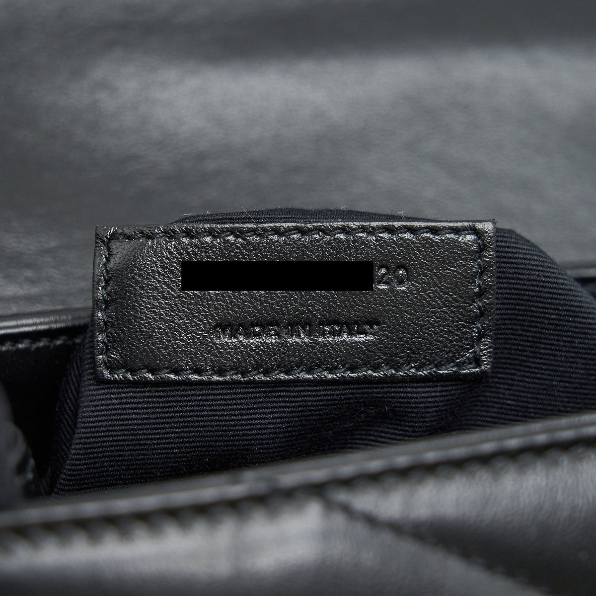 saint-laurent-toy-lou-lou-in-black-ghw