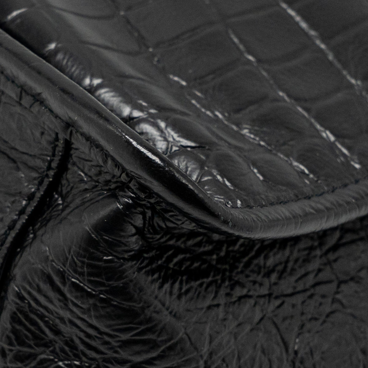 saint-laurent-ysl-medium-niki-bag-crocodile-embossed-black-calfskin-black-hardware