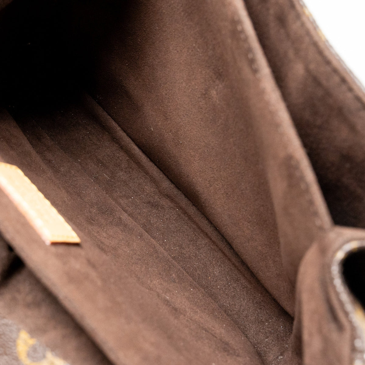 louis-vuitton-pochette-metis-monogram-canvas-ghw-copy-1