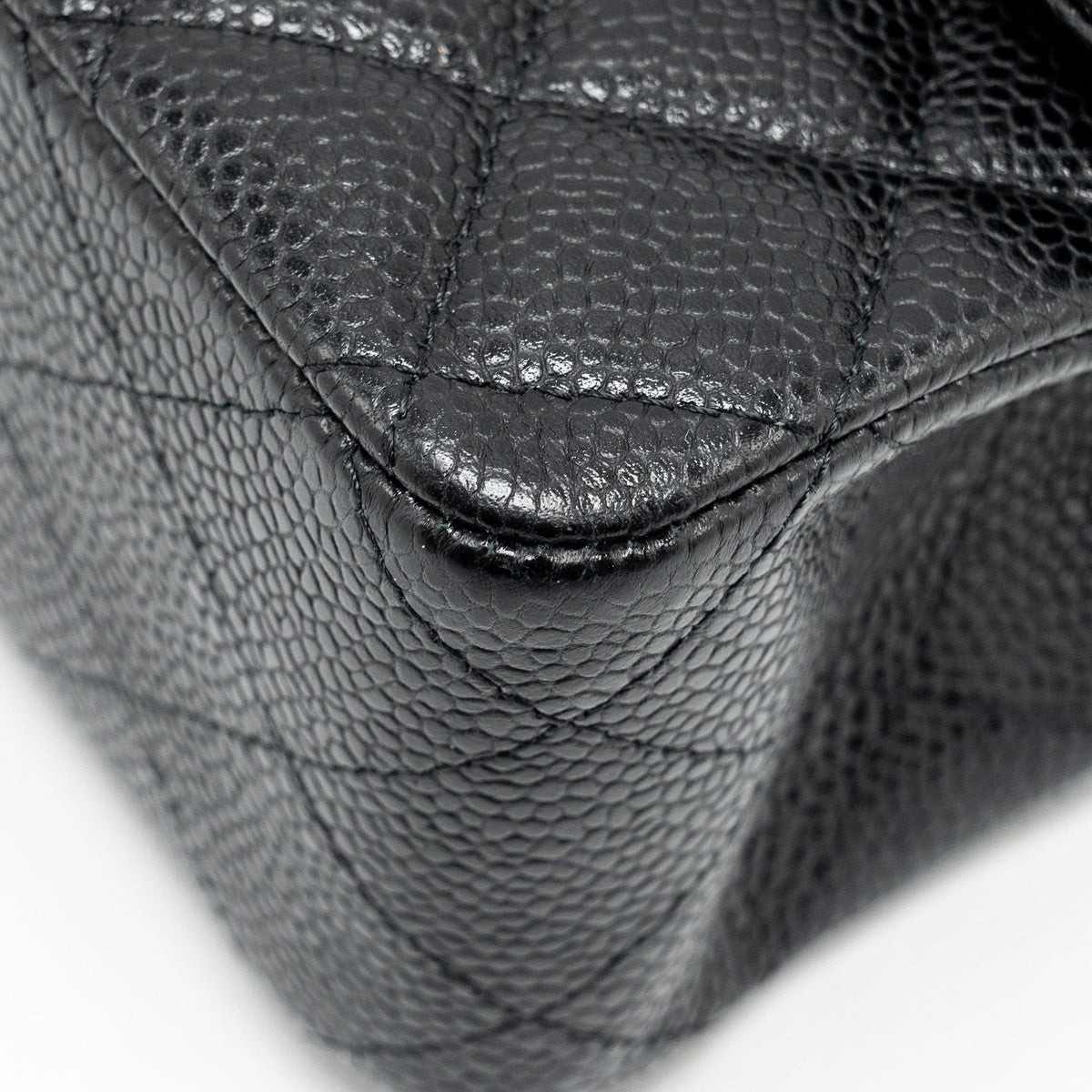 chanel-medium-classic-double-flap-bag-caviar-black-ghw-copy