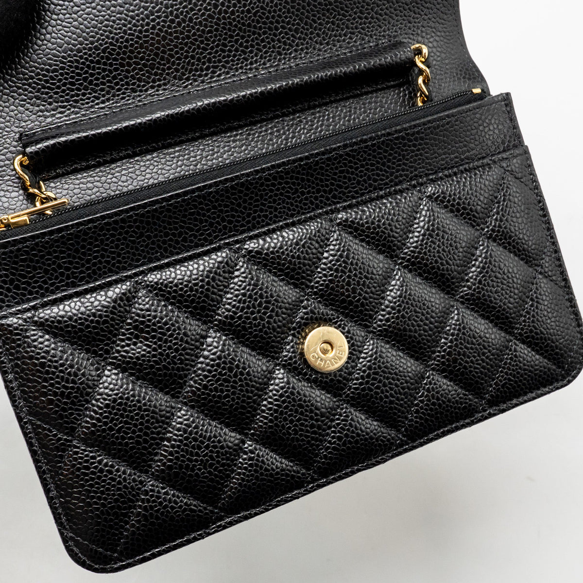 chanel-classic-wallet-on-chain-caviar-black-ghw-23