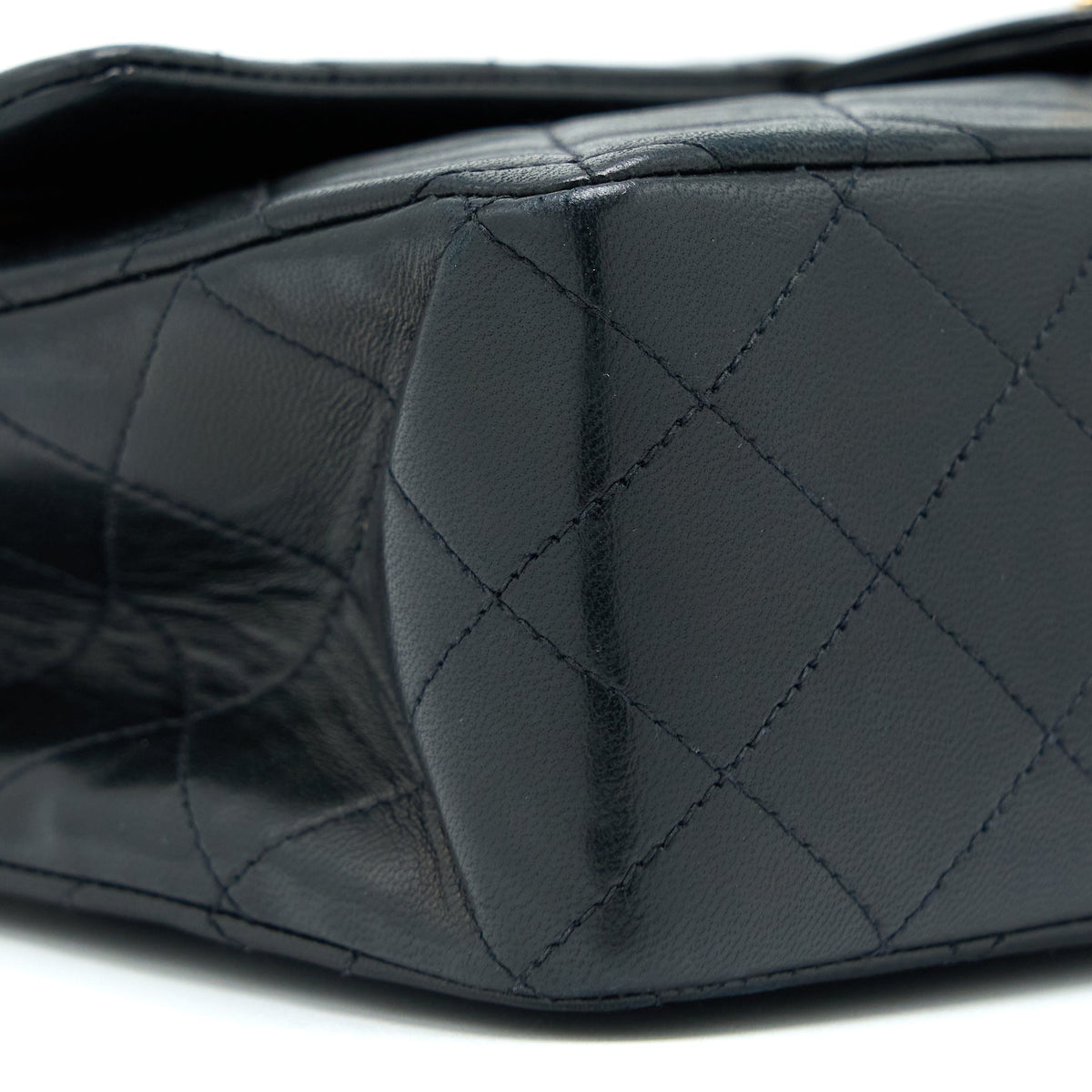 chanel-vintage-flap-bag-lambskin-black-ghw-1
