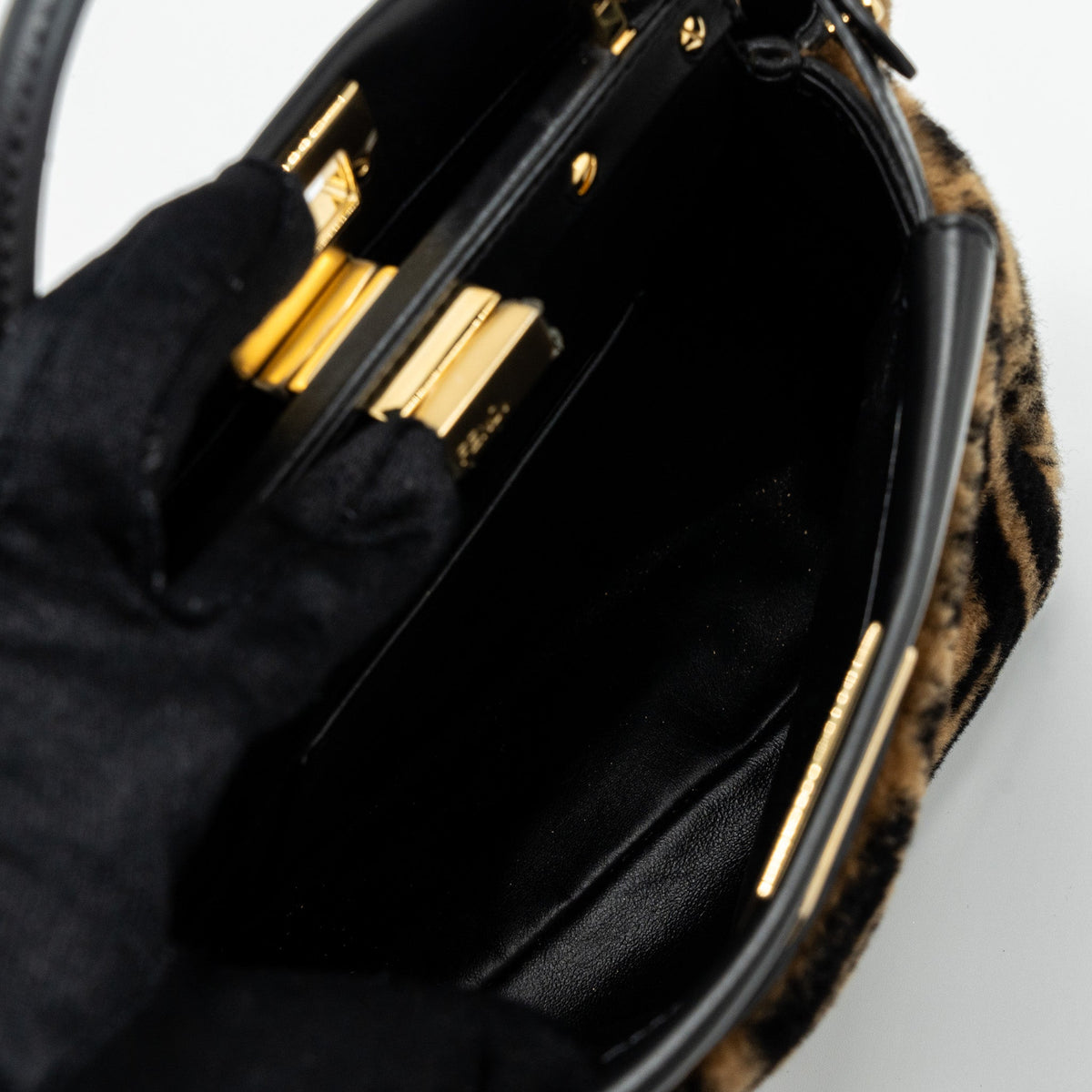 fendi-mini-peekaboo-shearling-brown-black-ghw
