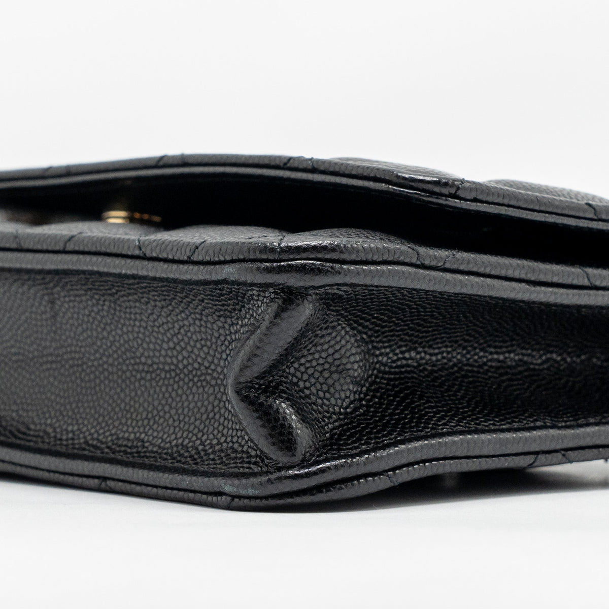 chanel-cc-logo-quilted-wallet-on-chain-caviar-black-lghw-microchip