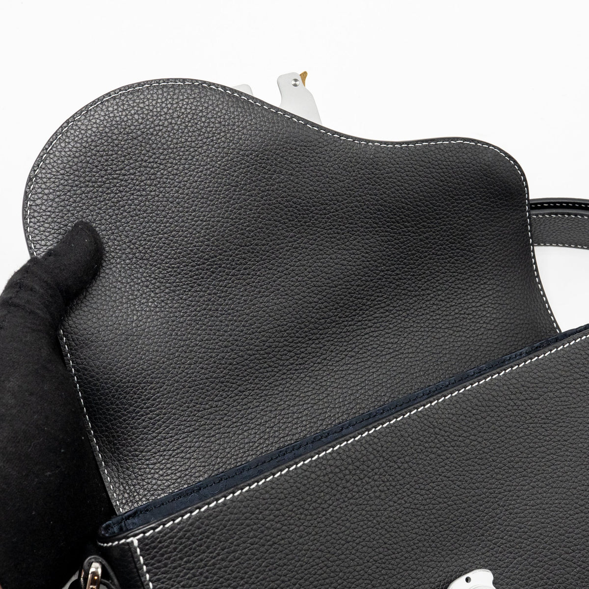 dior-medium-saddle-flap-messenger-bag-grained-calfskin-black-ghw