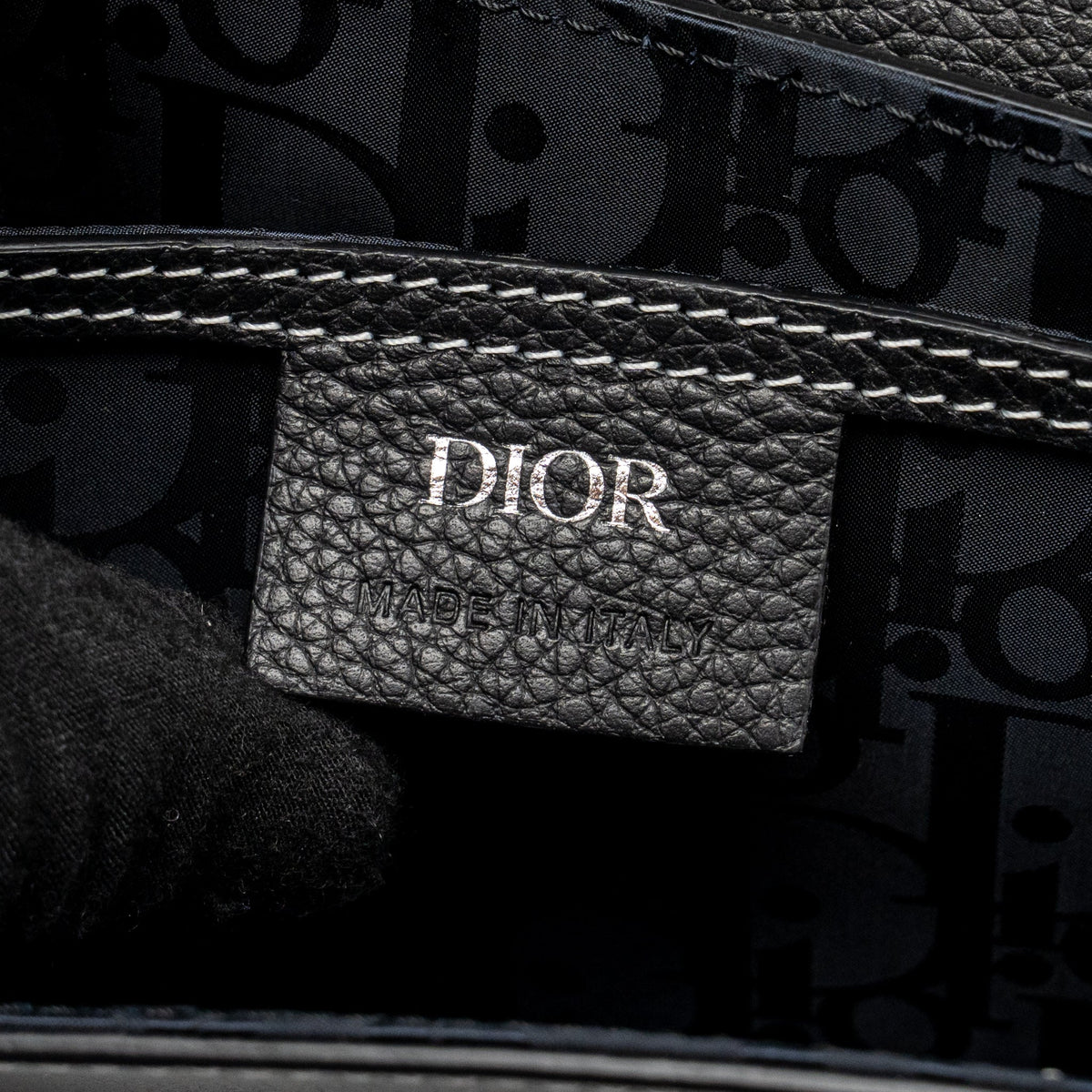 dior-medium-saddle-flap-messenger-bag-grained-calfskin-black-ghw