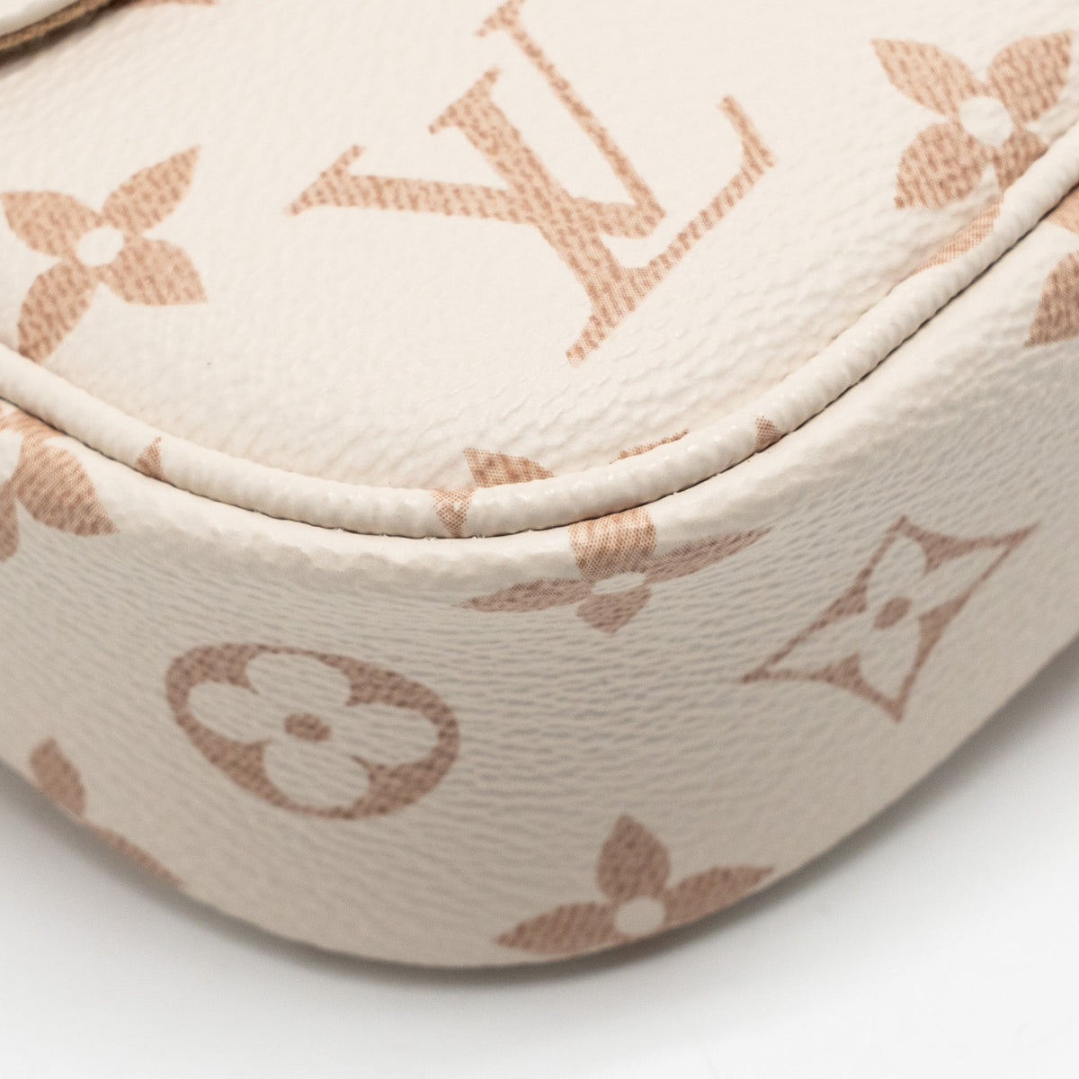 louis-vuitton-ivy-wallet-on-chain-canvas-beige-cream-ghw
