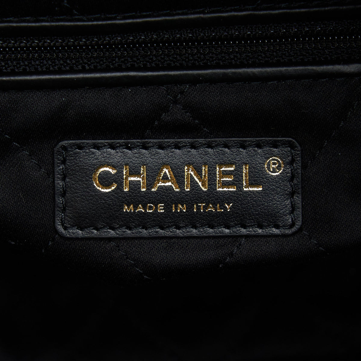 chanel-22-bag-medium-shiny-calfskin-black-ghw-microchip