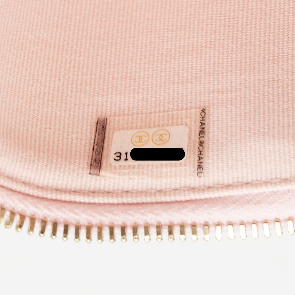 chanel-22p-long-vanity-case-with-logo-chain-light-pink-caviar-lghw