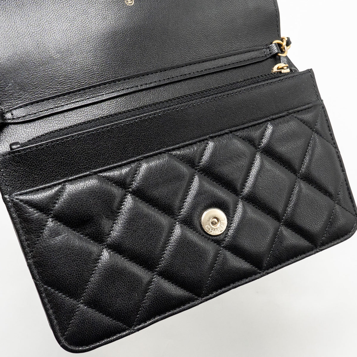 chanel-detailed-strap-wallet-on-chain-lambskin-black-with-multicolour-hardware-microchip-copy