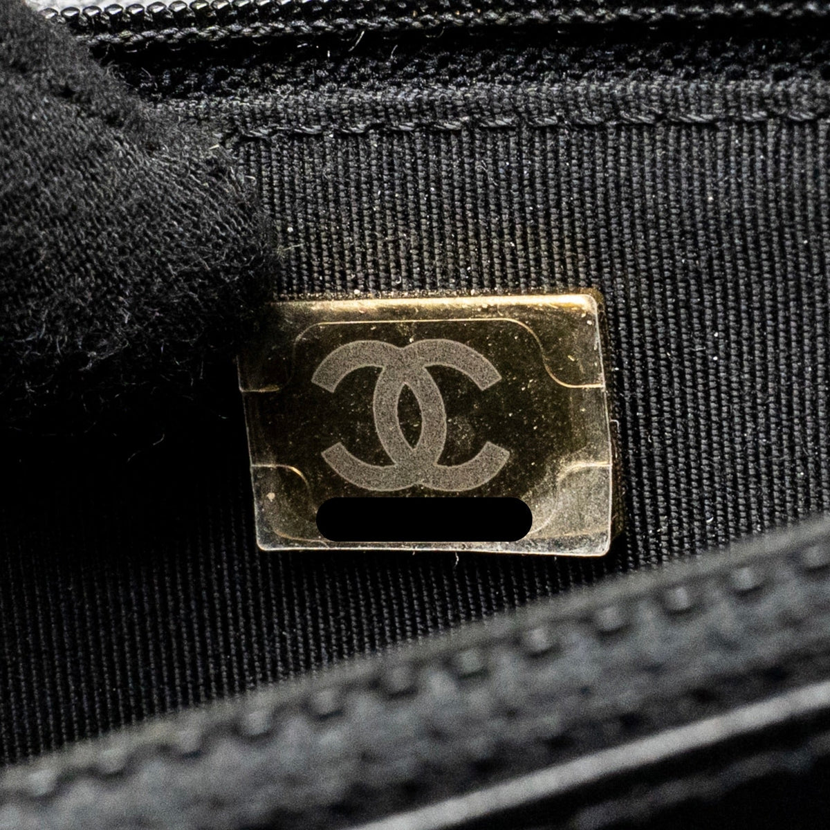 chanel-detailed-strap-wallet-on-chain-lambskin-black-with-multicolour-hardware-microchip-copy