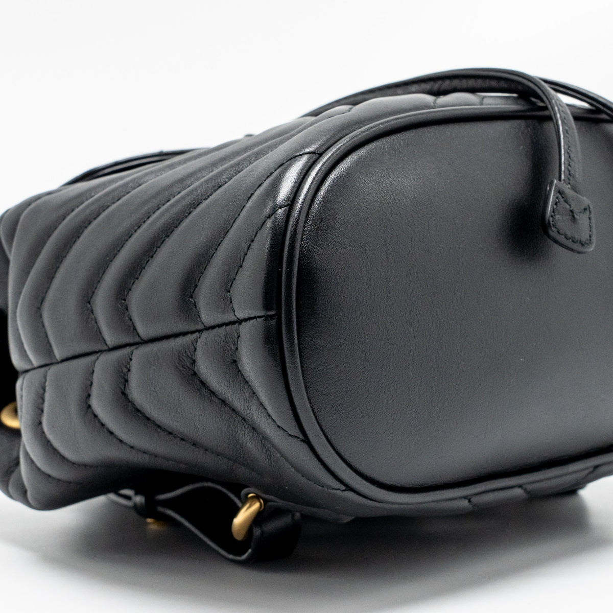 gucci-gg-marmont-backpack-calfskin-black-ghw