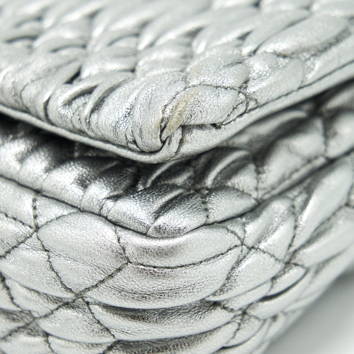 miu-miu-iconic-crystal-cloque-nappa-silver-shw