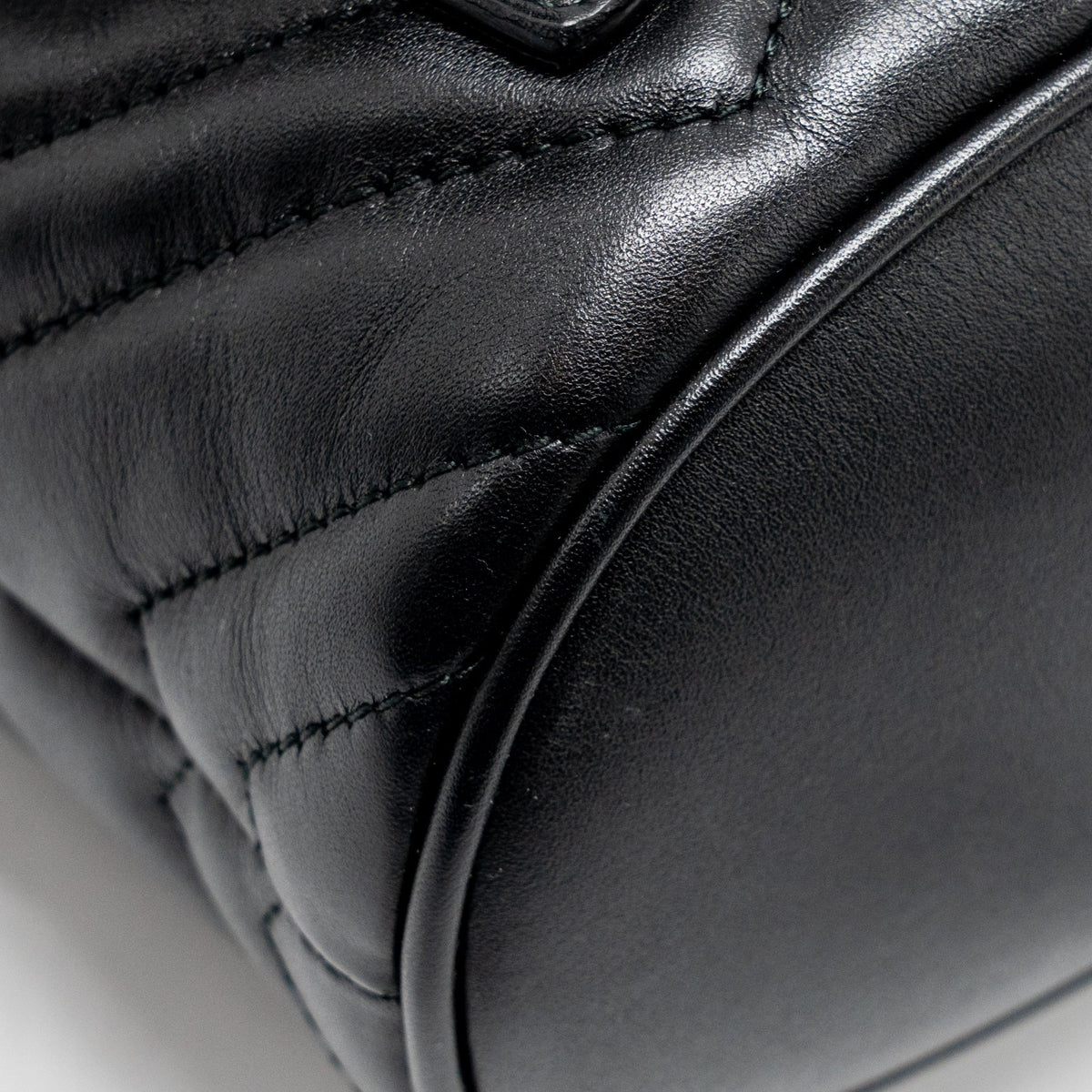gucci-gg-marmont-backpack-calfskin-black-ghw