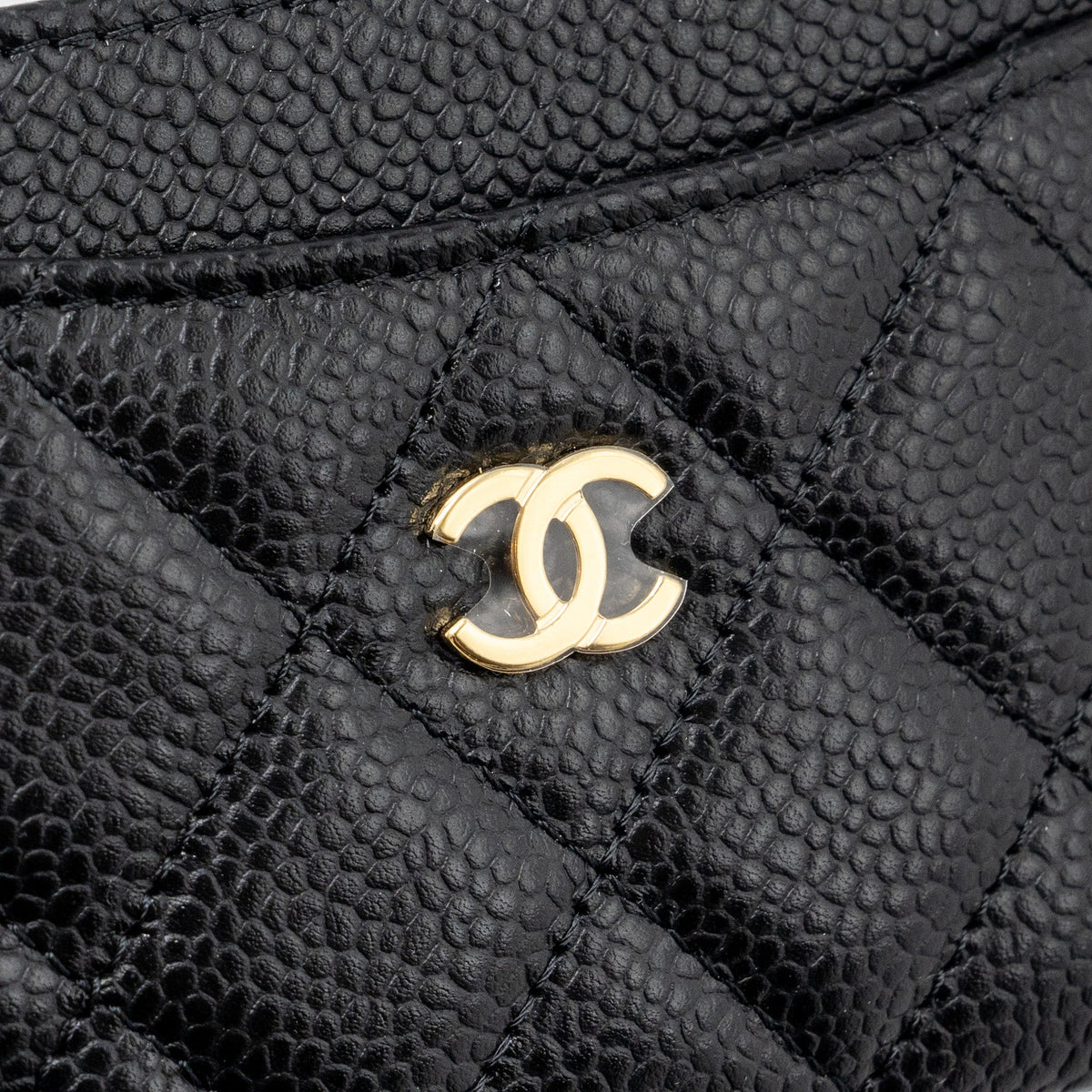 chanel-classic-card-holder-caviar-black-ghw-microchip-3