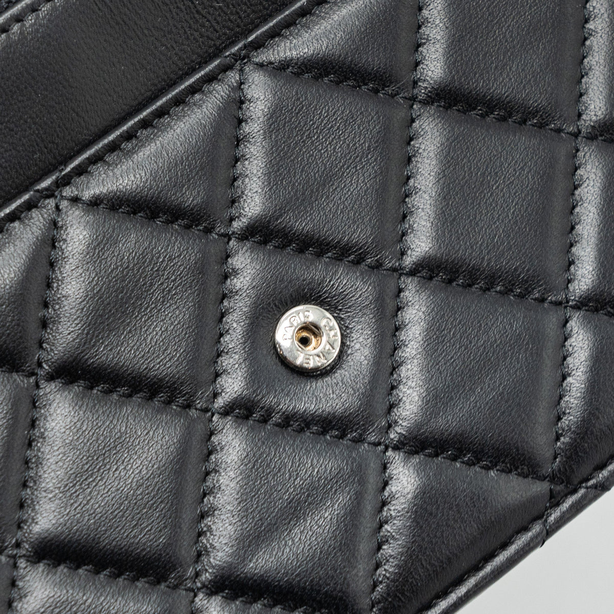 chanel-classic-wallet-on-chain-lambskin-black-shw-2
