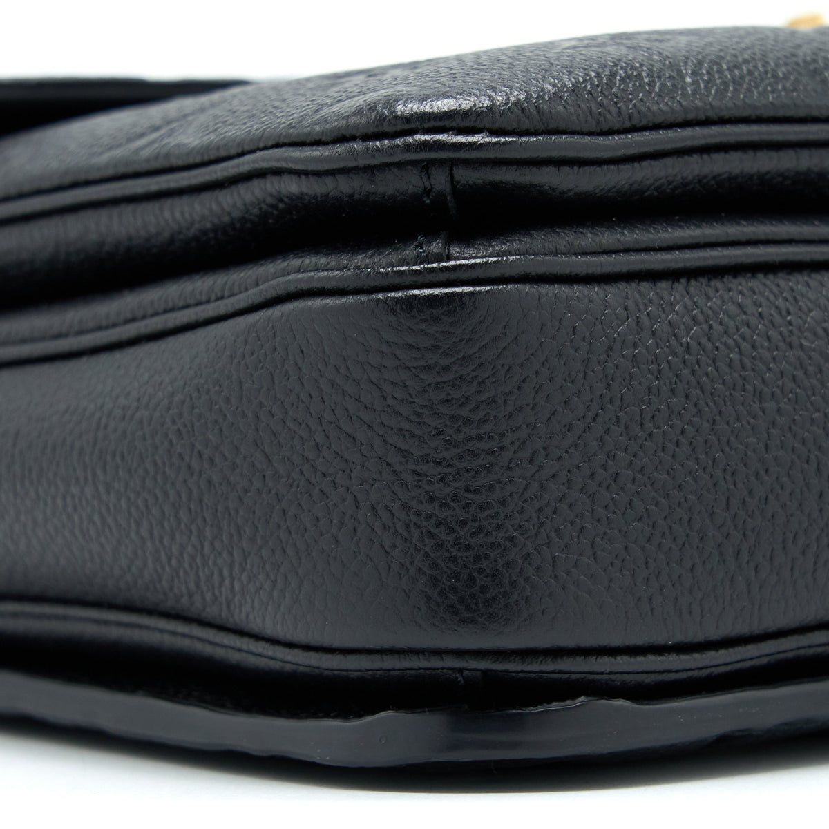 louis-vuitton-pochette-metis-monogram-empreinte-leather-black-ghw