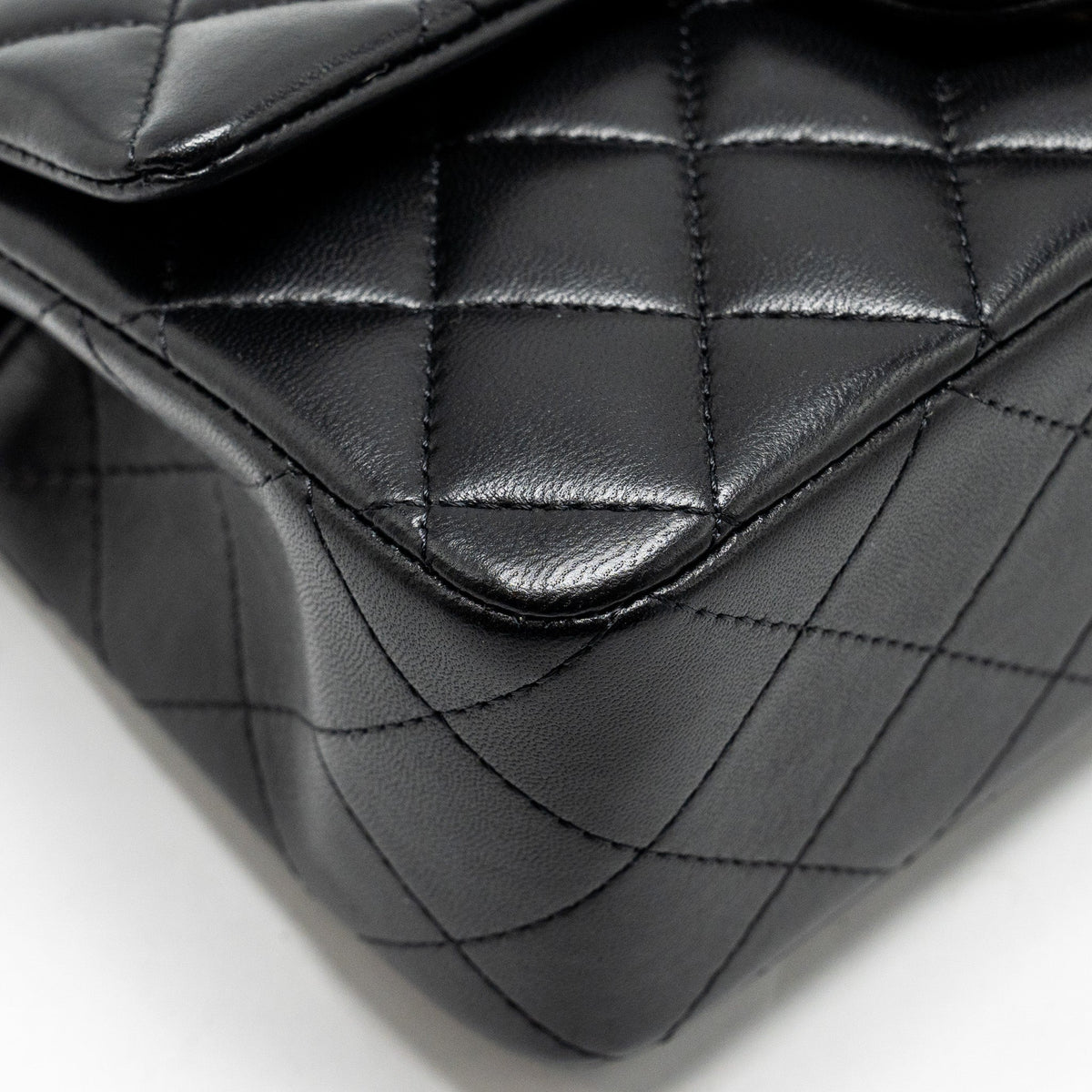 chanel-top-handle-mini-rectangular-flap-bag-lambskin-black-lghwmicrochip-3