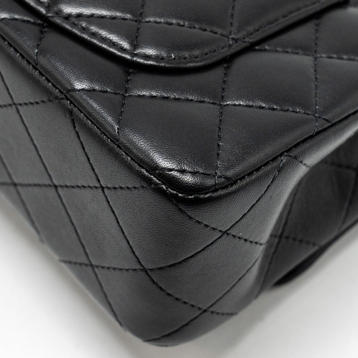 chanel-top-handle-mini-rectangular-flap-bag-lambskin-black-lghwmicrochip-3