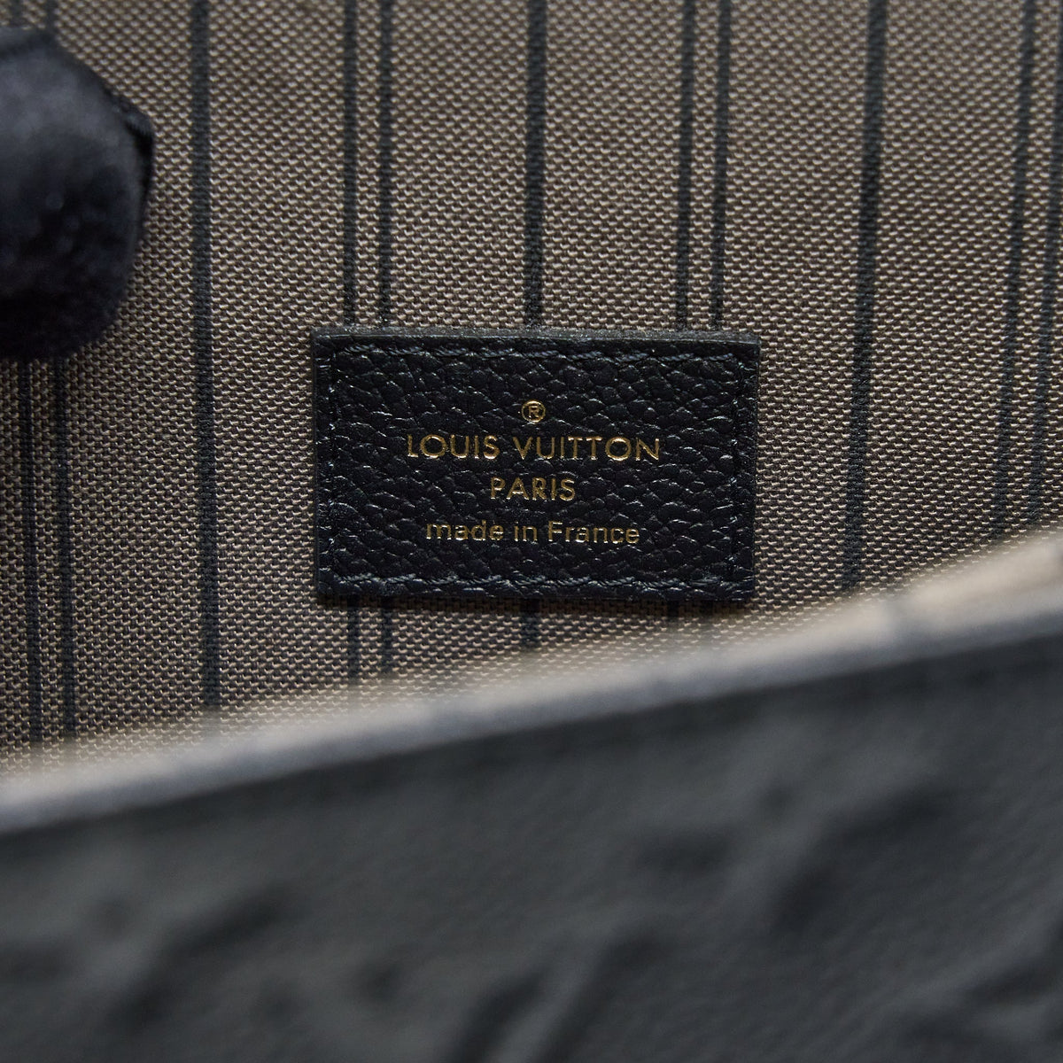 louis-vuitton-pochette-metis-monogram-empreinte-leather-black-ghw
