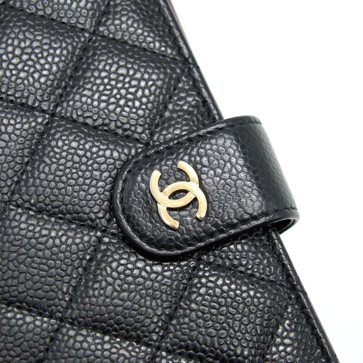chanel-quilted-cc-bifold-caviar-wallet-black-ghw