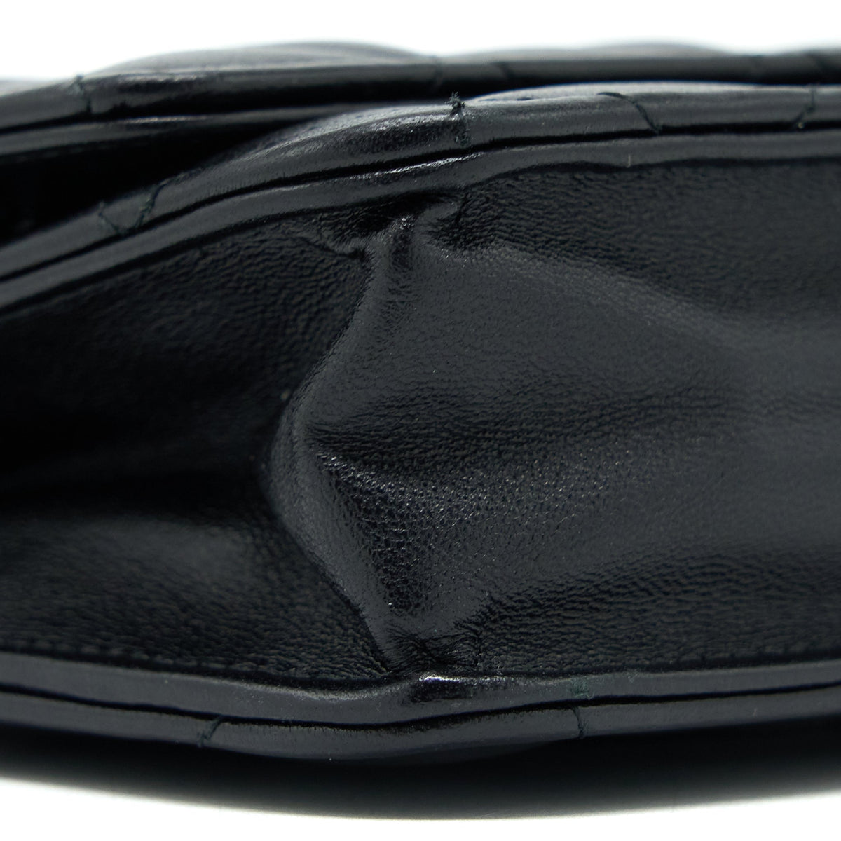 chanel-quilted-wallet-on-chain-with-camellia-chain-lambskin-black-lghw