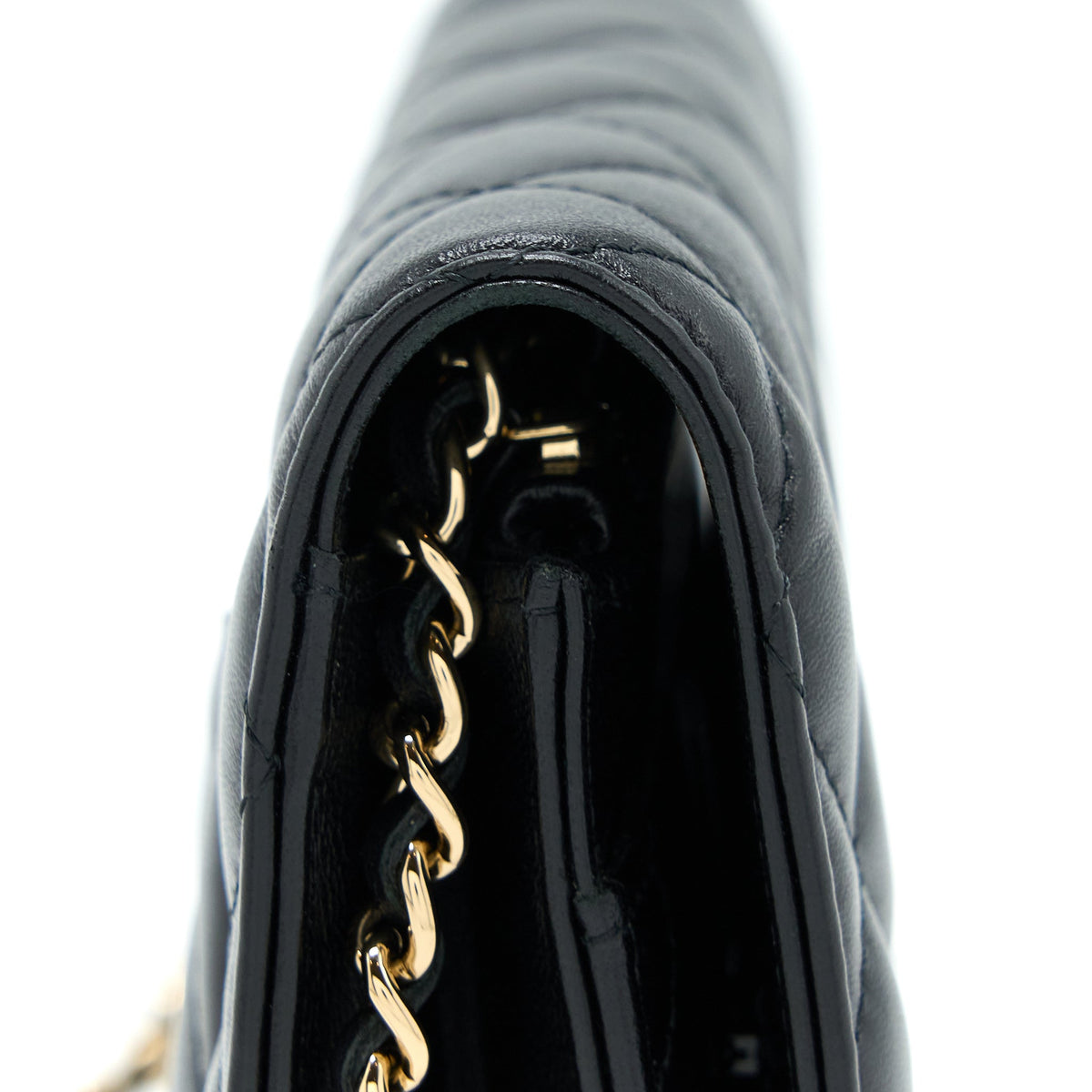 chanel-quilted-wallet-on-chain-with-camellia-chain-lambskin-black-lghw