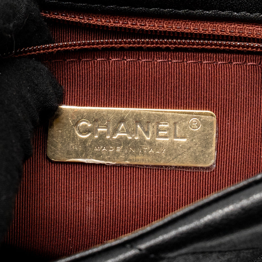 chanel-19bag-black
