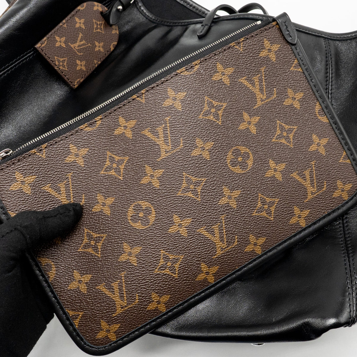 lv-carryall-dark-mm-m25143