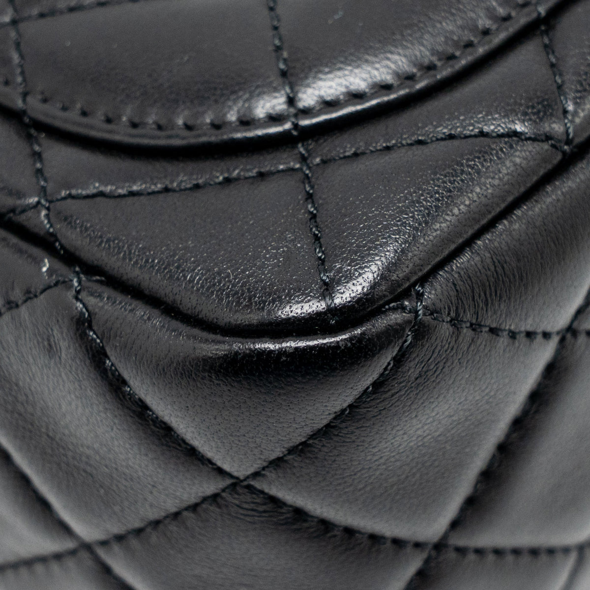 chanel-pearl-crush-mini-rectangular-flap-bag-lambskin-black-ghw-microchip-4