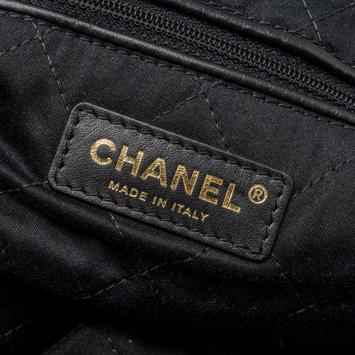 chanel-medium-22-bag-shiny-calfskin-black-ghw-microchip-2