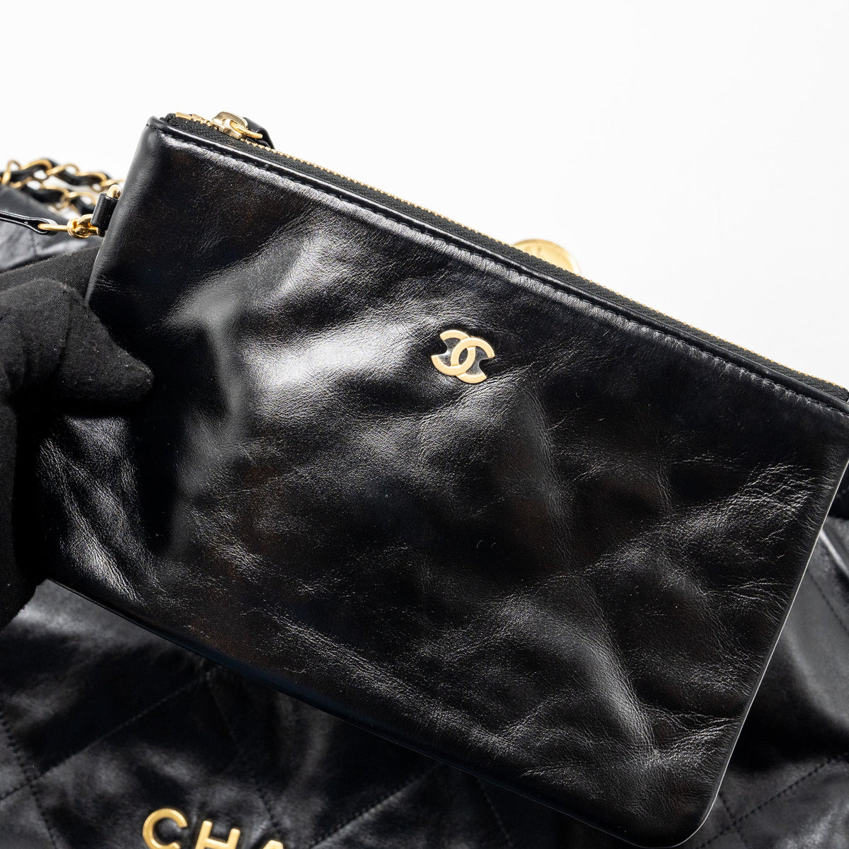 chanel-medium-22-bag-shiny-calfskin-black-ghw-microchip-2