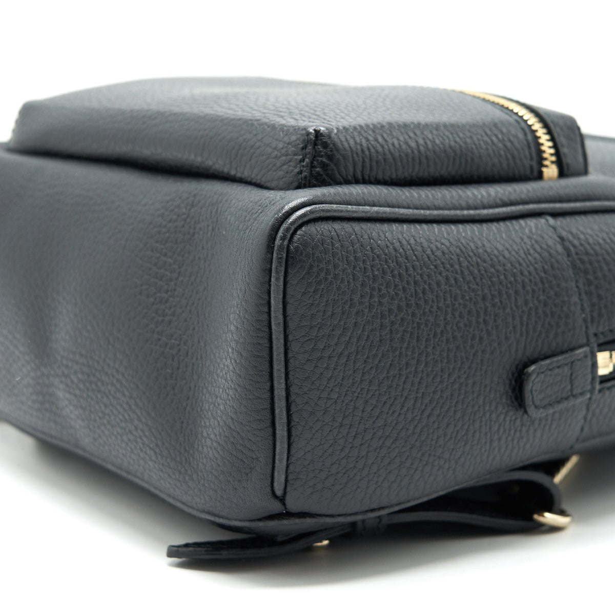 gucci-soho-leather-backpack-black